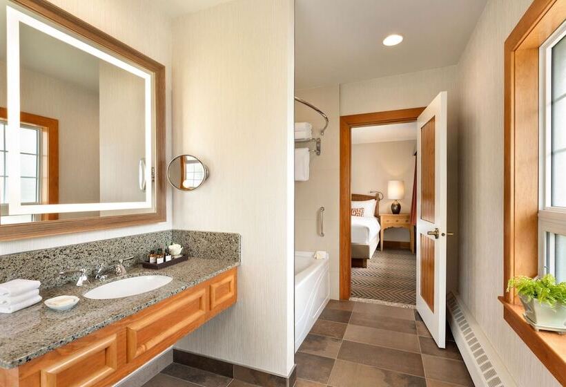 كابينة, Fairmont Jasper Park Lodge