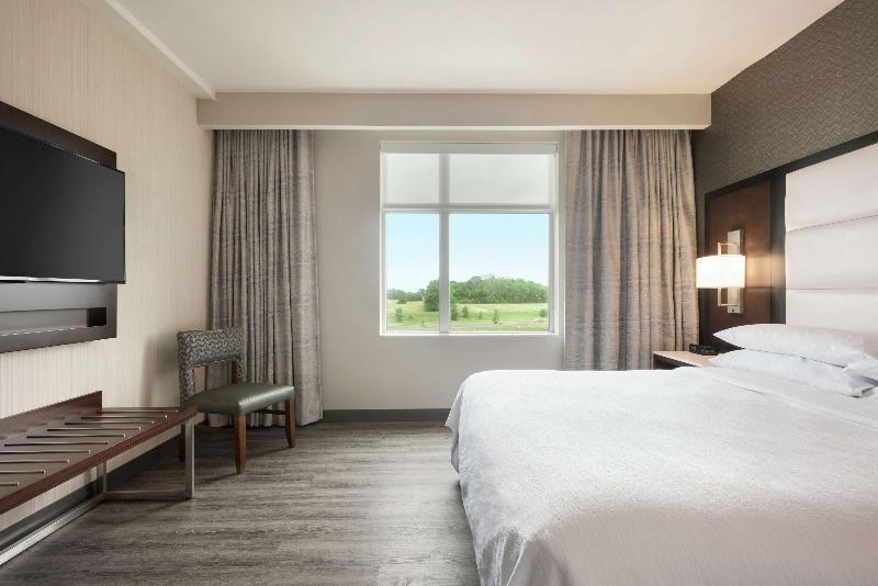 스탠다드 룸 킹사이즈 침대, Hilton Saint John