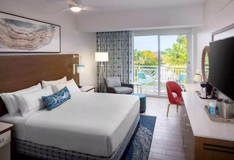 キングサイズベッドのクラブルーム, Hilton Saint John
