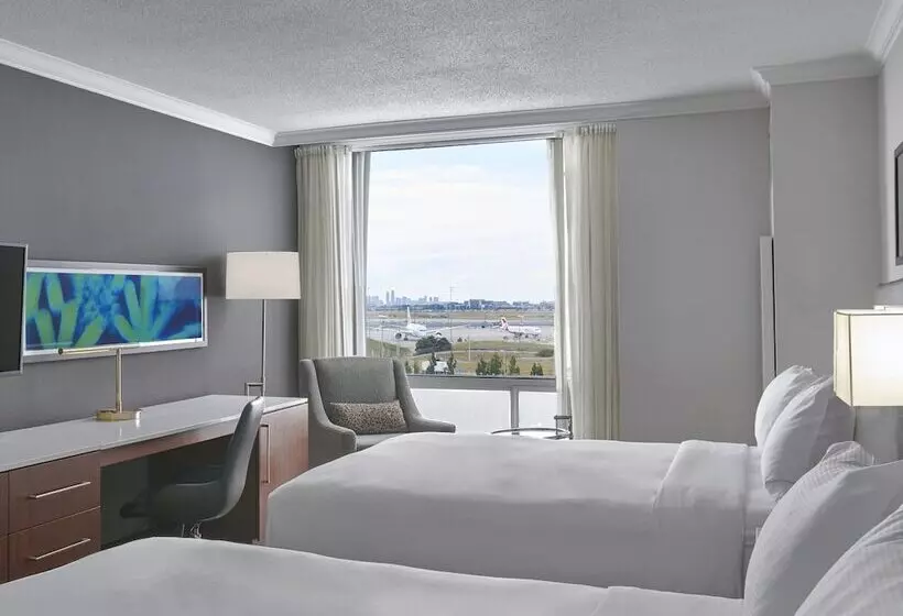 اتاق استاندارد با 2 تخت دوبل, Hilton Toronto Airport Hotel & Suites