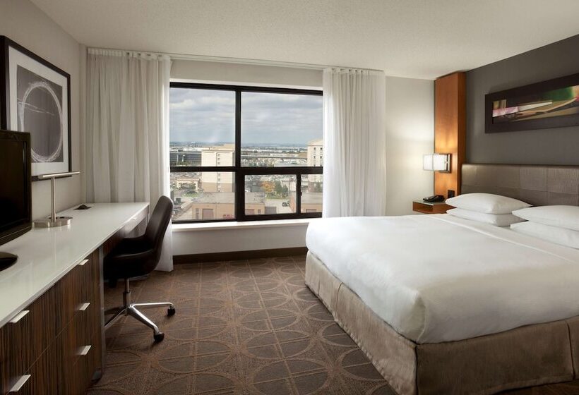 ジュニアスイート, Hilton Toronto Airport Hotel & Suites