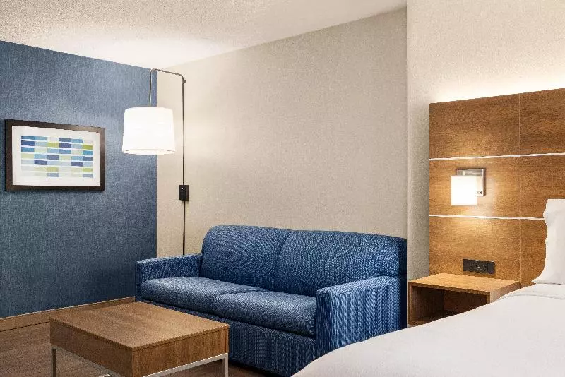 キングサイズベッドのエクゼクティブルーム, Holiday Inn Express Vancouvermetrotown