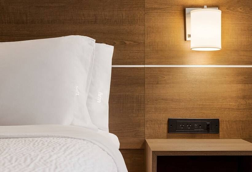 غرفة قياسية, Holiday Inn Express Vancouvermetrotown