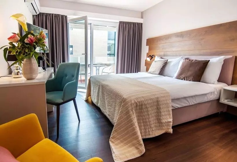 Quarto Superior com Balcão, Polo