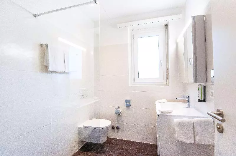 Quarto standard, Polo