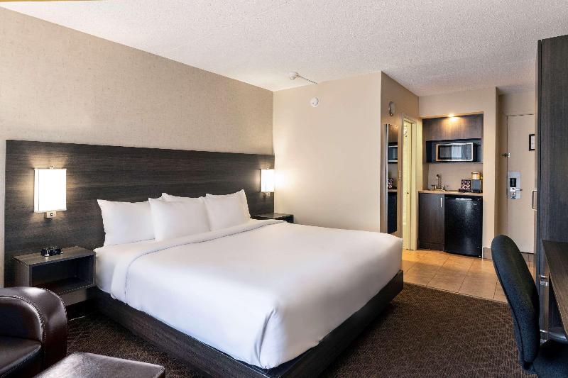 Стандартный Номер Кровать Кинг, Quality Inn & Conference Centre Kingston Central