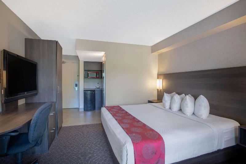 غرفة قياسية سرير كينج, Quality Inn & Conference Centre Kingston Central