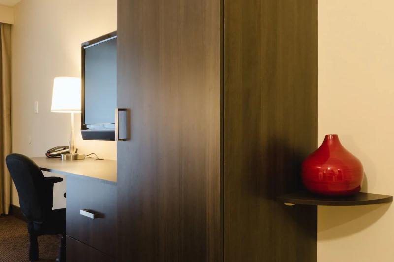 غرفة قياسية سرير كينج, Quality Inn & Conference Centre Kingston Central