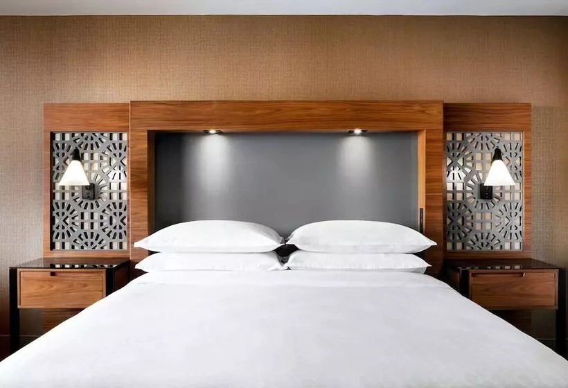 اتاق کلاب, Sheraton Toronto Airport Hotel & Conference Centre