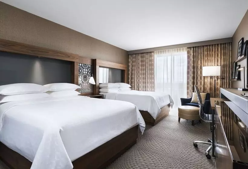 اتاق کلاب, Sheraton Toronto Airport Hotel & Conference Centre