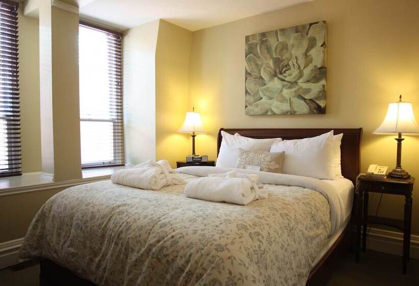 套房, The Halliburton