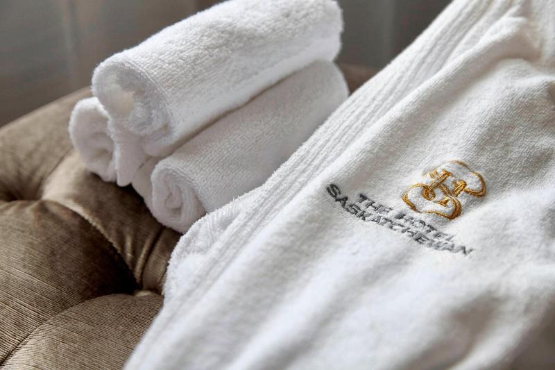 キングサイズベッドのスタンダードルーム, The Hotel Saskatchewan, Autograph Collection