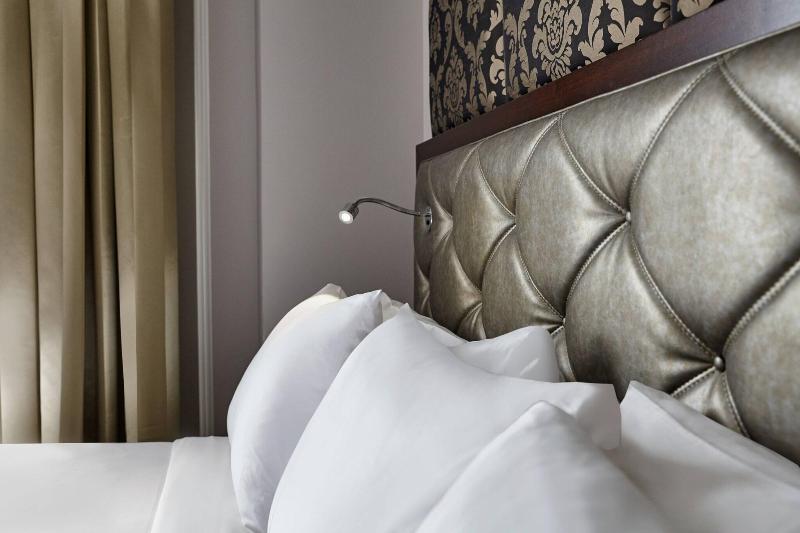 キングサイズベッドのスタンダードルーム, The Hotel Saskatchewan, Autograph Collection