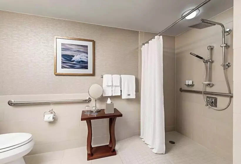 اتاق کلاسیک با تخت دوبل, The Westin Toronto Airport