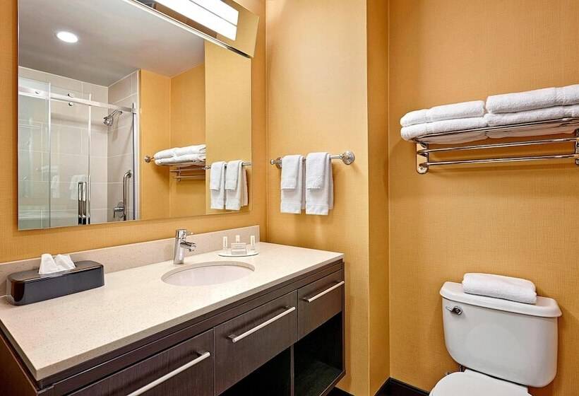 جناح, Towneplace Suites By Marriott London