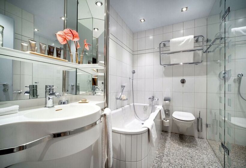 Номер Deluxe, Tschuggen Grand Hotel   The Leading Hotels Of The World