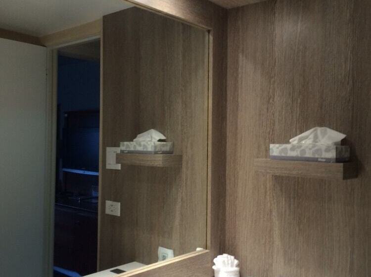 ２ダブルベッドのスタンダードルーム, Quality Inn Rouynnoranda