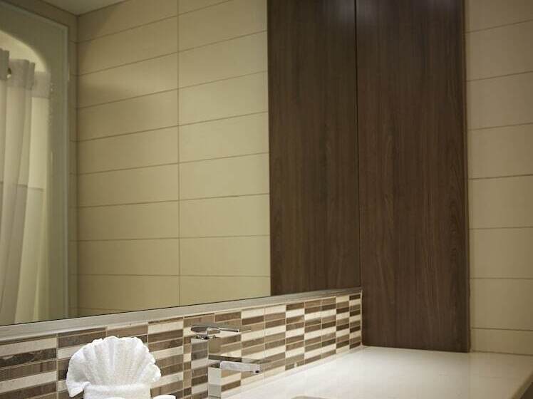 デラックスルーム, Quality Inn Rouynnoranda