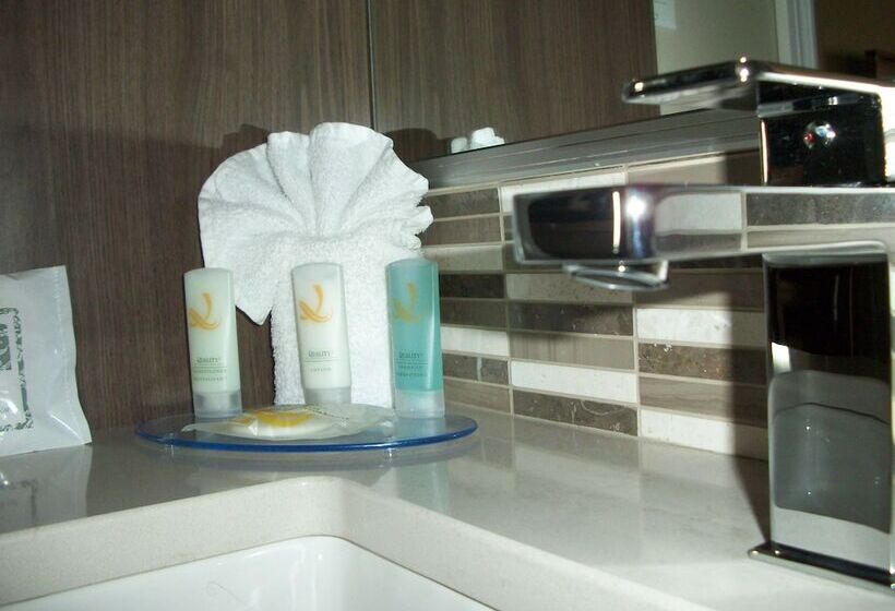 디럭스 룸, Quality Inn Rouynnoranda