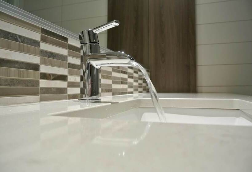 デラックスルーム, Quality Inn Rouynnoranda