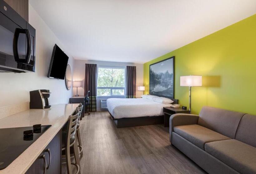 キングサイズベッドのスタンダードルーム, Super 8 By Wyndham Winnipeg East Mb