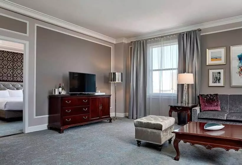 سوییت لوکس, The Hotel Saskatchewan, Autograph Collection