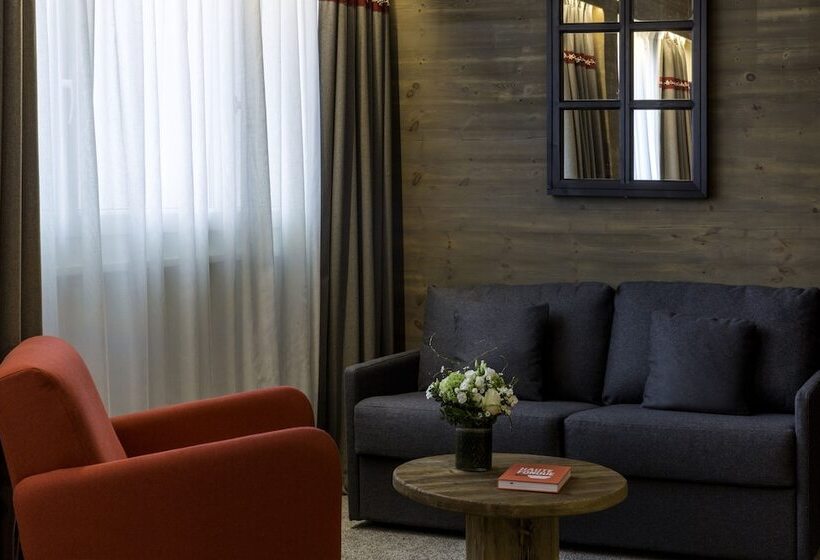 Executive Triple, Edelweiss Manotel