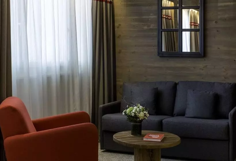 Executive Triple, Edelweiss Manotel