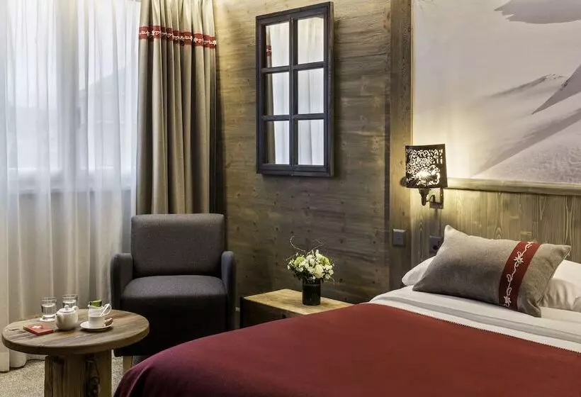 Perhehuone Yhdistettävä, Edelweiss Manotel