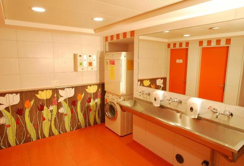 Llit en Habitació Compartida, &hostel Montarina