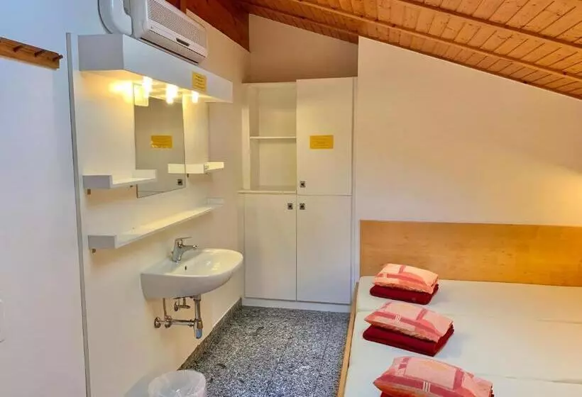 Bed in Shared Room with Shared Bathroom, &hostel Montarina