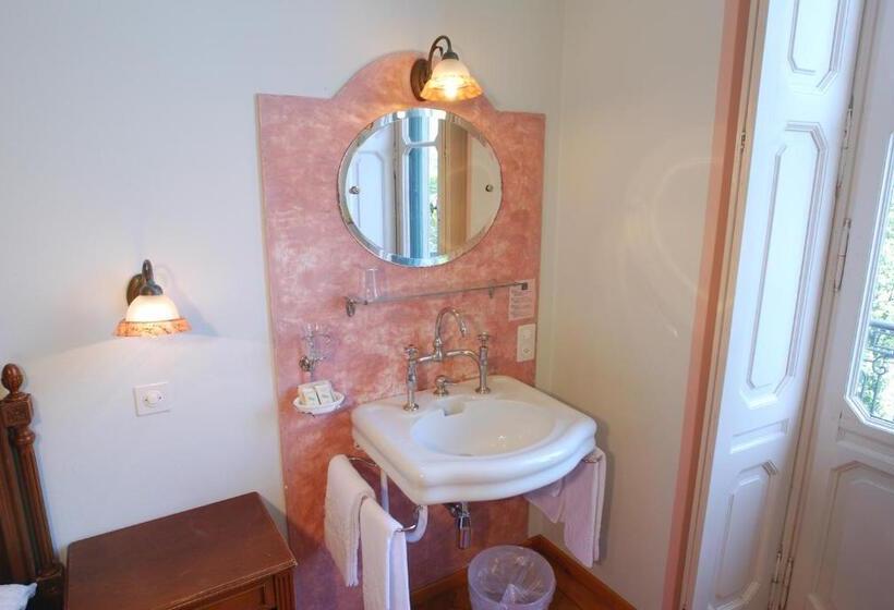 اتاق استاندارد با سرویس بهداشتی مشترک, &hostel Montarina