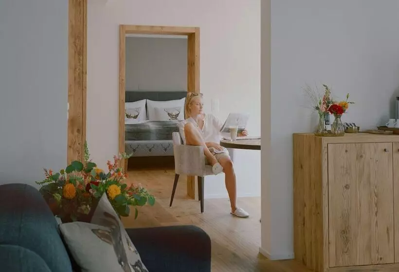 Suite, Adula