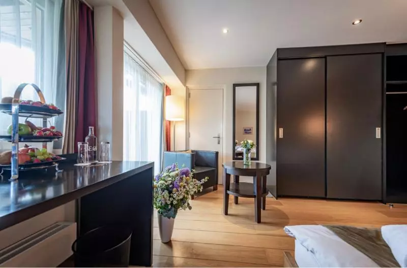 Quarto Estandar com Sacada, Adula