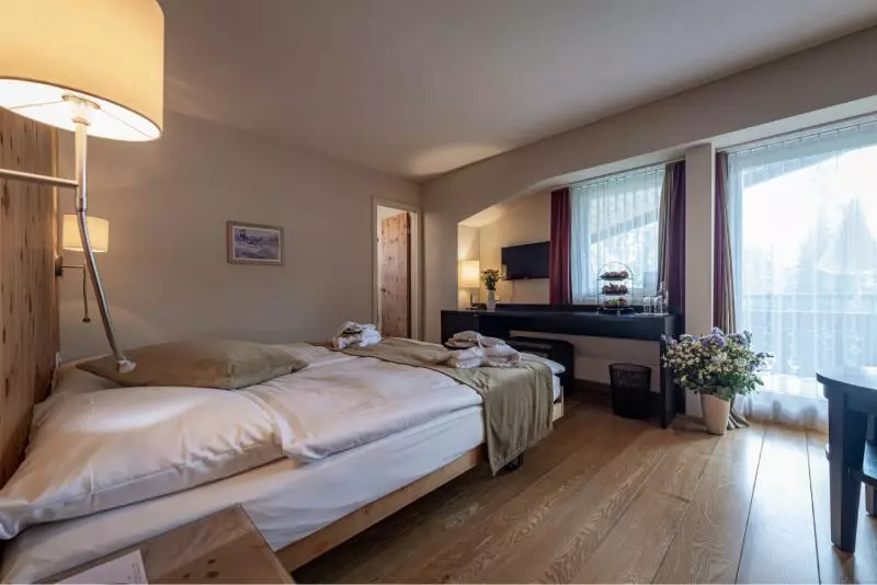 Quarto Estandar com Sacada, Adula