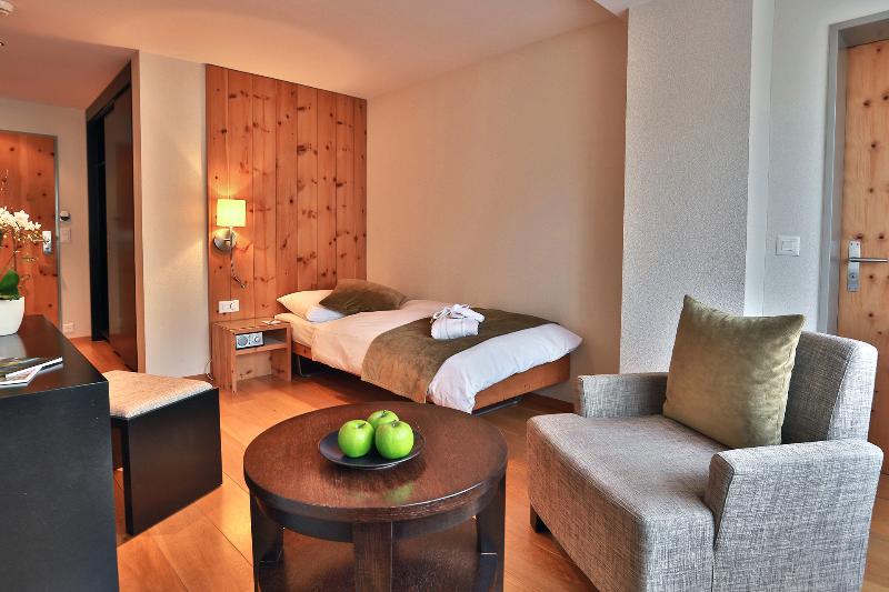 غرفة قياسية فردية, Adula