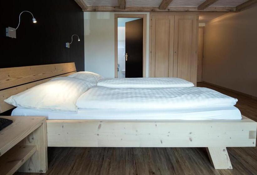 スタンダードルーム, Alphorn