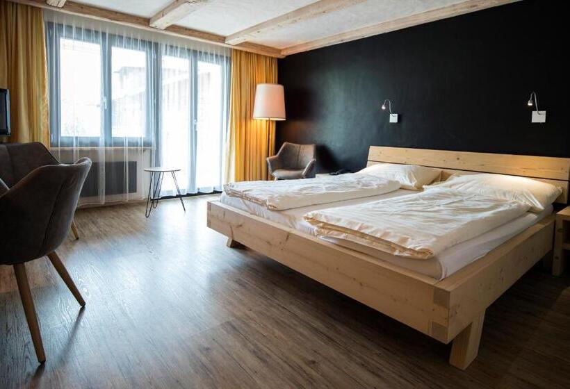 コンフォートルーム, Alphorn