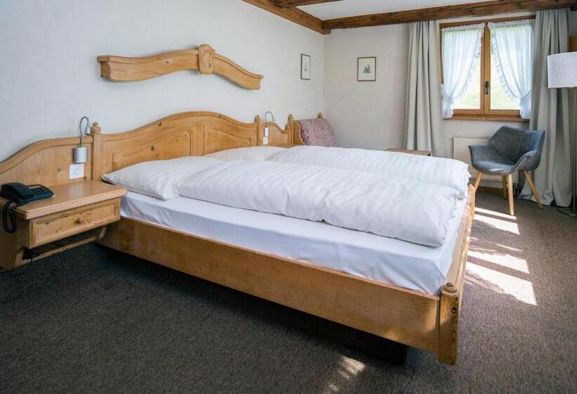 コンフォートルーム, Alphorn