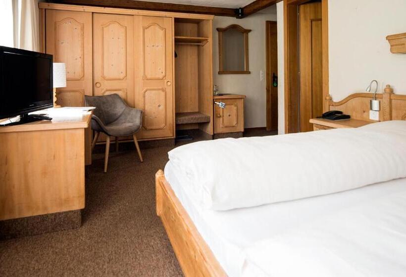 コンフォートルーム, Alphorn