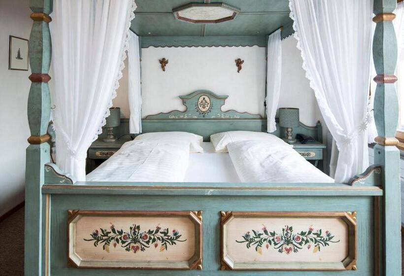 ドゥプレックスルーム, Alphorn