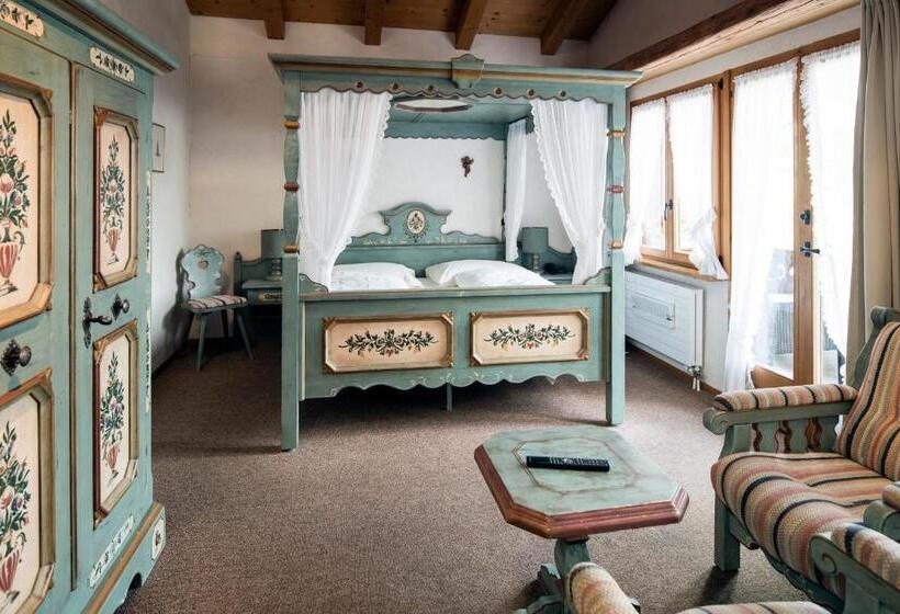 ドゥプレックスルーム, Alphorn