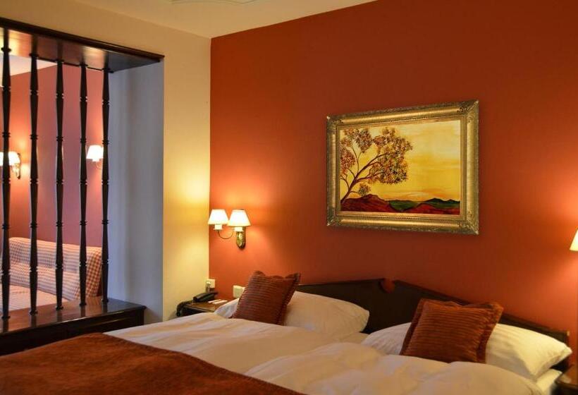 סוויטת ג'וניור, Athmos