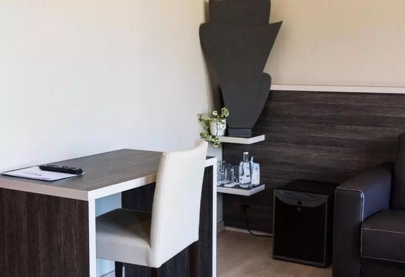 Suite Junior, Castel