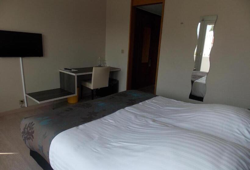 Номер Superior, Castel