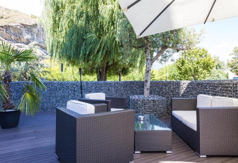 Номер Superior, Castel