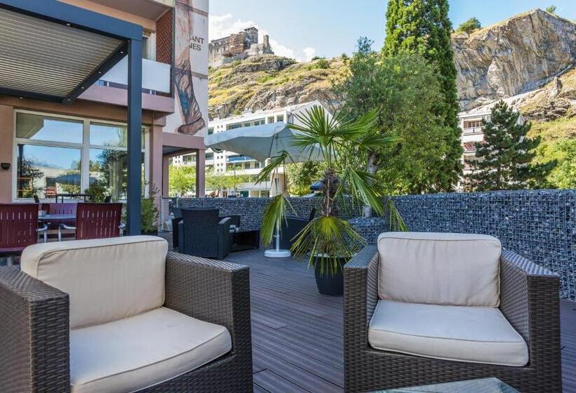 Номер Superior, Castel