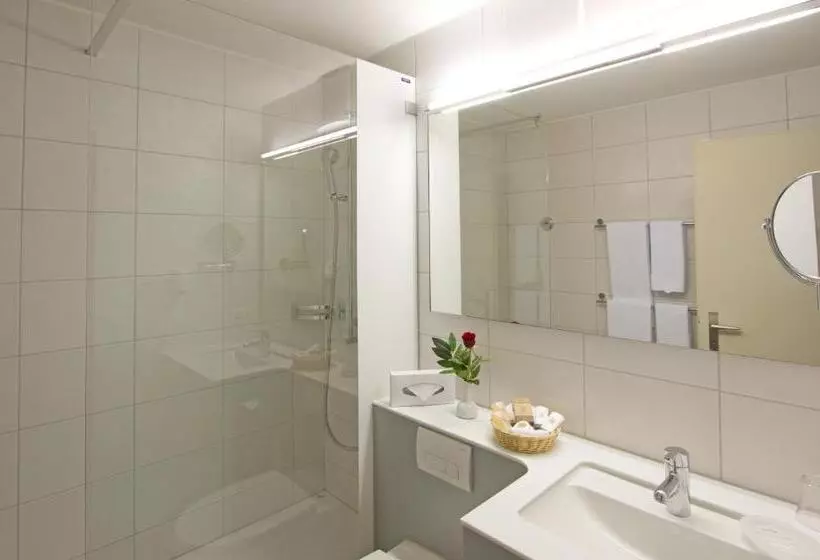 اتاق سوپریور با بالکن, Central Sporthotel Davos