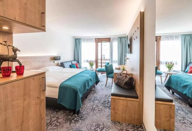 اتاق سوپریور با بالکن, Central Sporthotel Davos