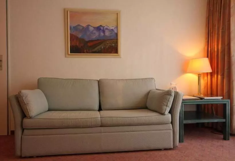 سوییت جونیور با بالکن, Central Sporthotel Davos